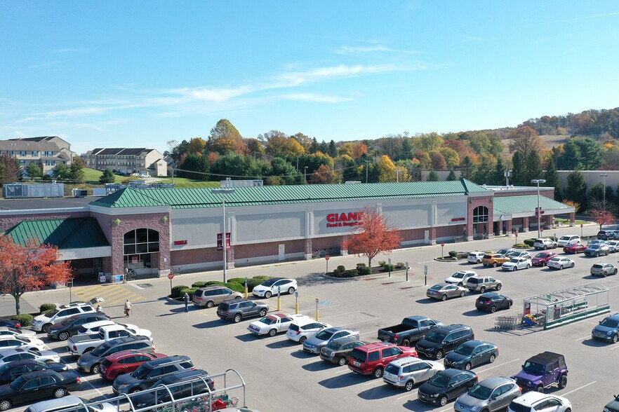 3175 Cape Horn Rd, Red Lion, PA 17356 Windsor Commons