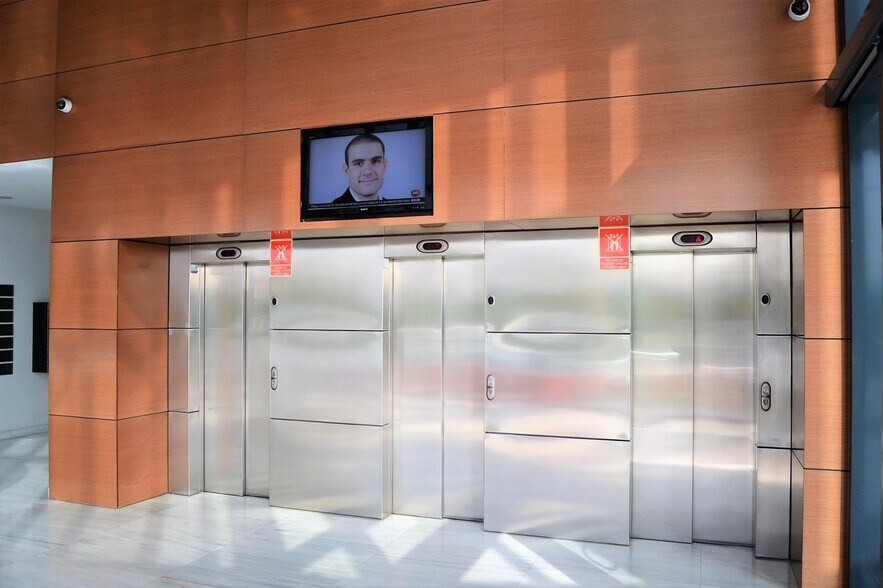 Office in Murcia, Murcia for lease - Building Photo - Image 3 of 14