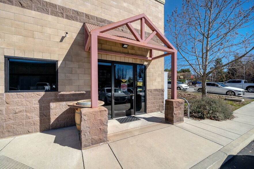 3210 El Camino Real, Atascadero, CA for sale - Building Photo - Image 1 of 1