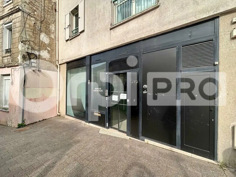 Retail in Palaiseau for lease - Building Photo - Image 2 of 10