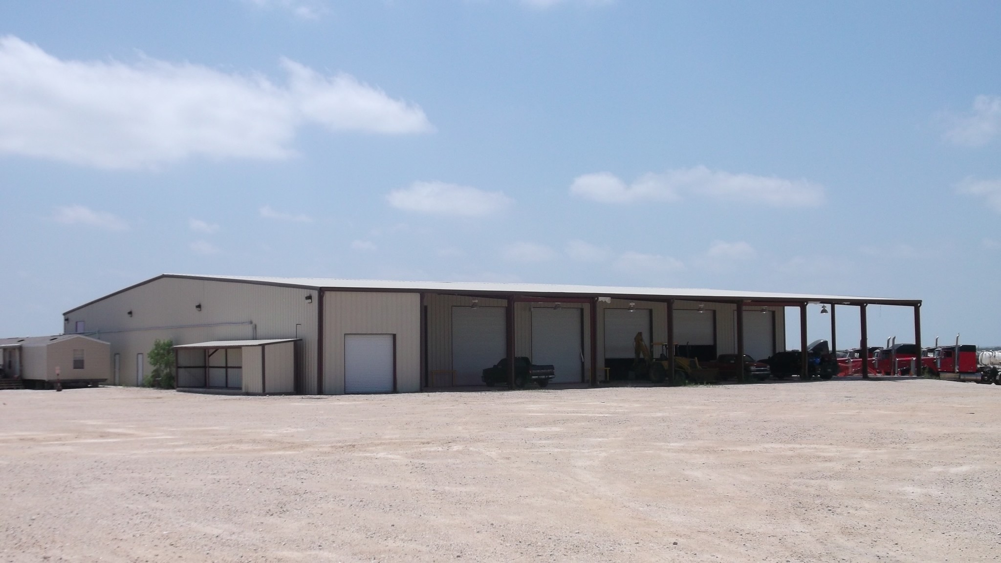 1076 SH 304, Gonzales, TX for sale Building Photo- Image 1 of 1