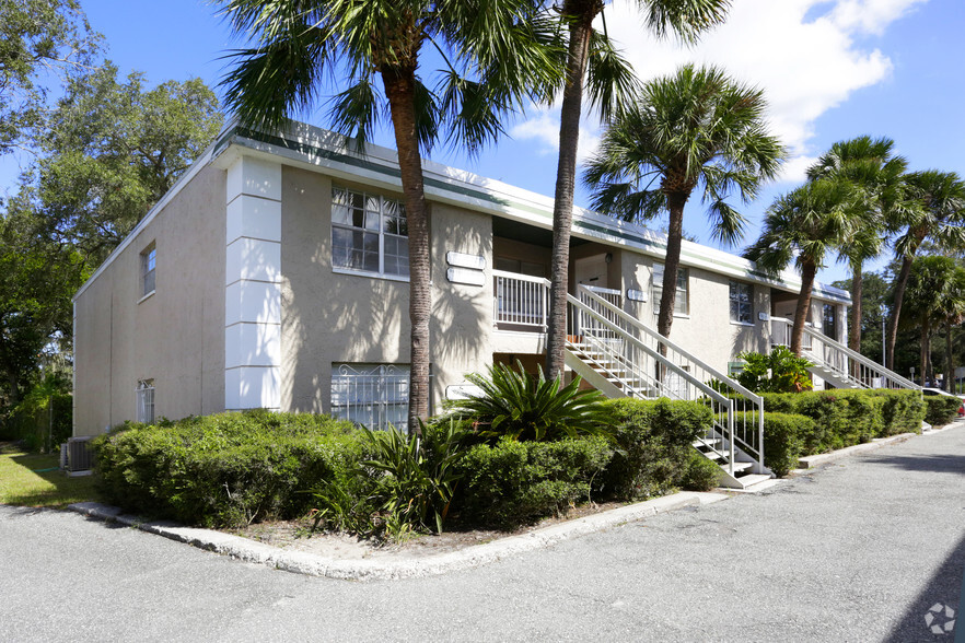 5620 E Fowler Ave, Temple Terrace, FL for sale - Primary Photo - Image 1 of 1