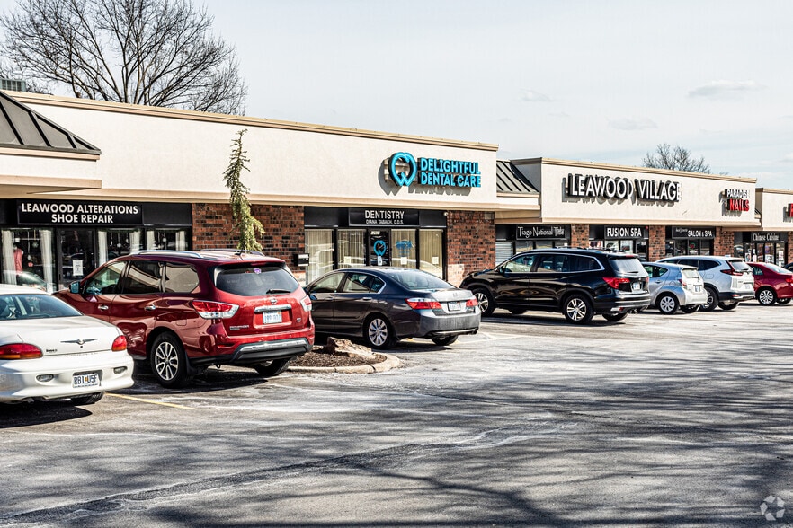 12921-13011 State Line Rd, Kansas City, MO for lease - Building Photo - Image 2 of 4