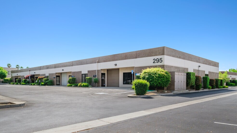 351 W Cromwell Ave, Fresno, CA for sale - Building Photo - Image 1 of 1