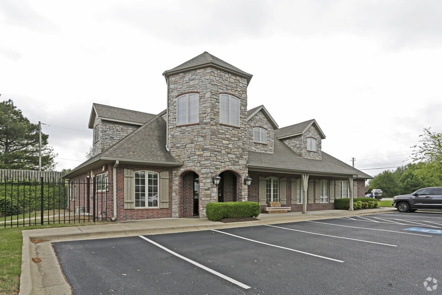 1441 W Pleasant Grove Rd, Rogers, AR for lease - Building Photo - Image 3 of 16