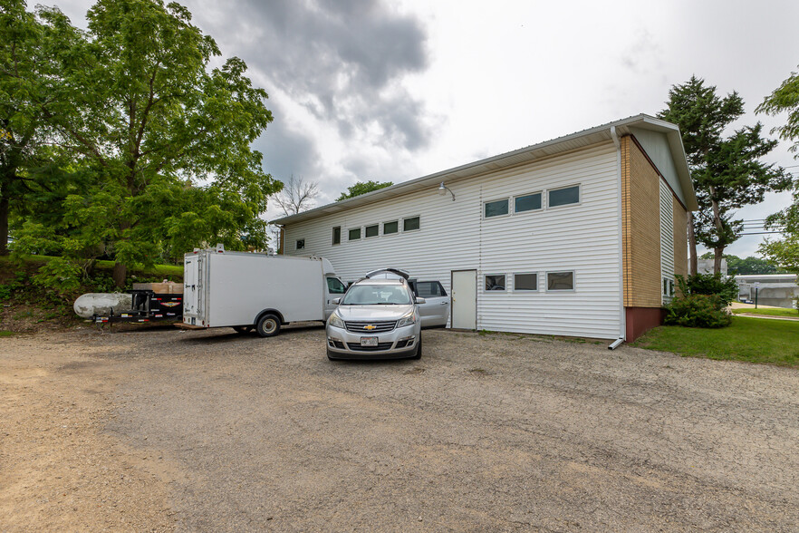 410 N Union St, Dodgeville, WI for sale - Building Photo - Image 2 of 31