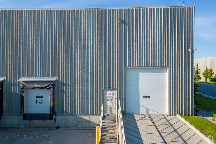 10760 25th St NE, Calgary, AB for lease - Building Photo - Image 3 of 7