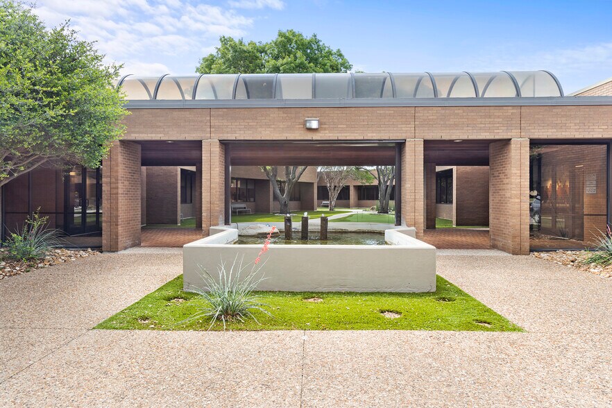 2100 N Greenville Ave, Richardson, TX 75082 2100 N. Greenville Avenue