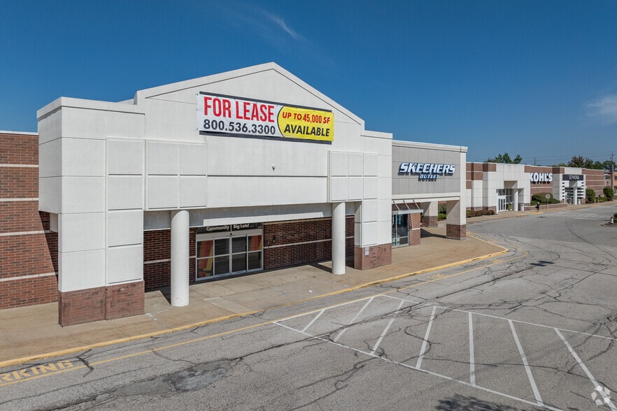 6235-6245 Wilson Mills Rd, Highland Heights, OH for lease - Building Photo - Image 1 of 7