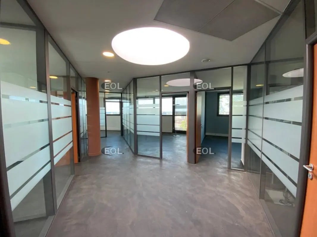 Office in Marseille for lease Building Photo- Image 1 of 15
