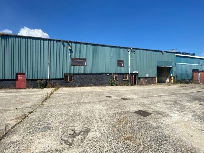 3-6 Mackenzie St, Greenock for lease - Building Photo - Image 2 of 5