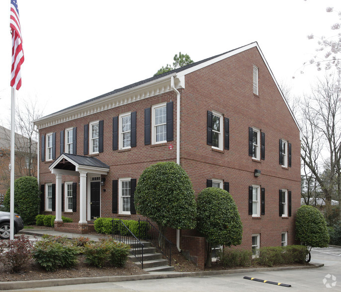 595 Colonial Park Dr, Roswell, GA for lease - Primary Photo - Image 2 of 18