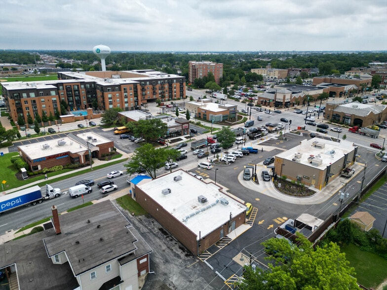 120 N La Grange Rd, La Grange, IL for lease - Building Photo - Image 2 of 15