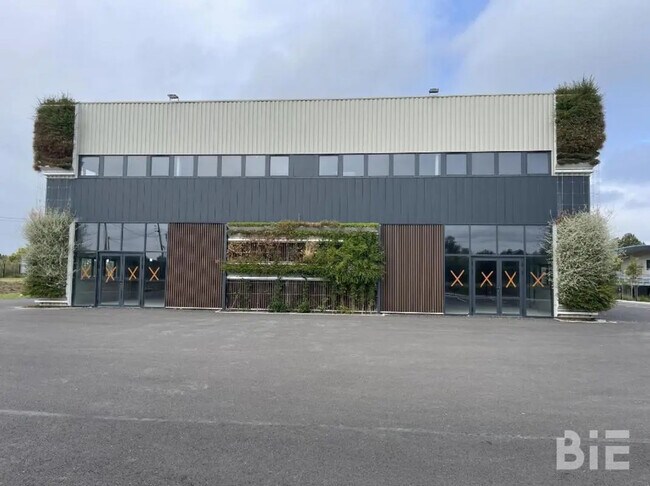 Vente Local d'activités 191 m² à 196 m²