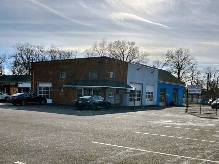 704 Clinton Ave, South Plainfield, NJ for lease - Building Photo - Image 1 of 5