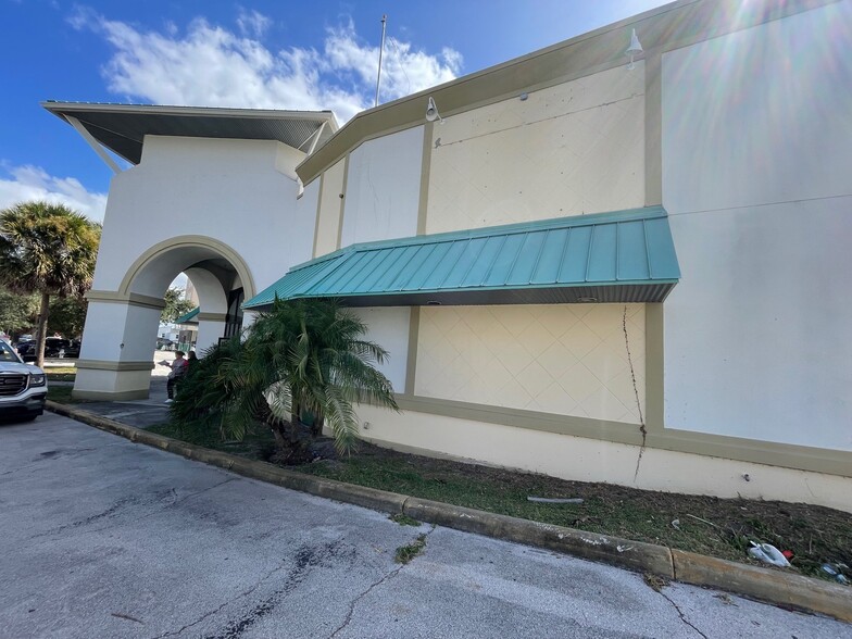 5368 International Dr, Orlando, FL for lease - Building Photo - Image 2 of 29