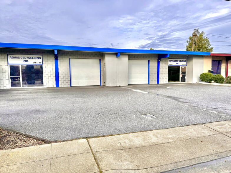 1088 Independence Ave, Mountain View, CA for lease - Building Photo - Image 1 of 7