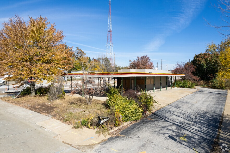 8124 Manchester Rd, Saint Louis, MO for sale - Building Photo - Image 2 of 5