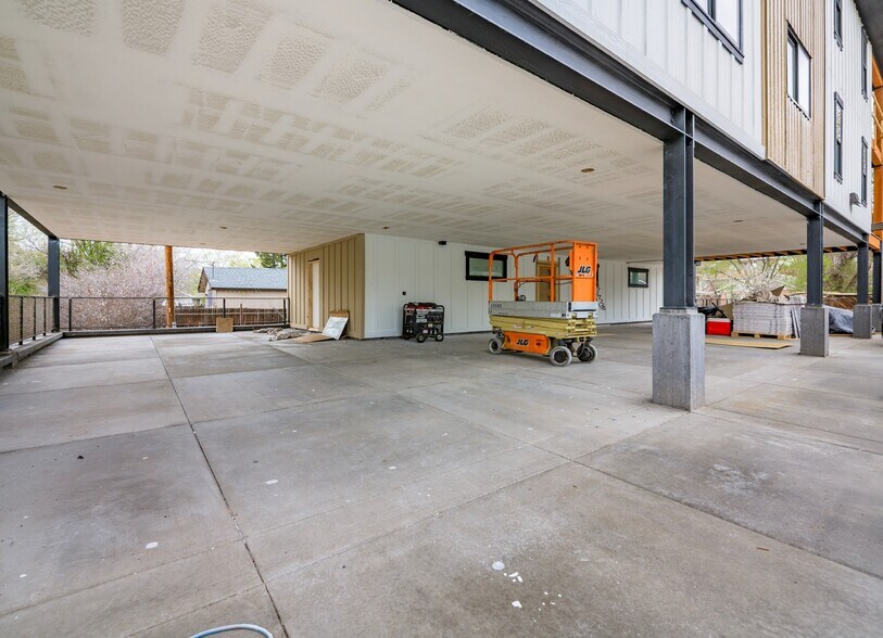 411 S Verde St, Flagstaff, AZ for lease - Building Photo - Image 2 of 5