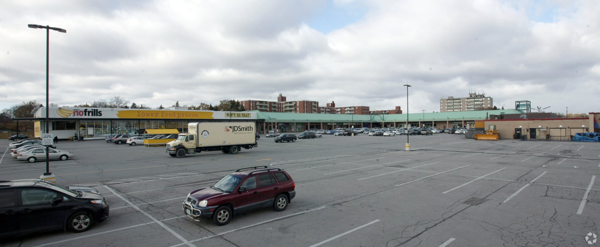 10520 Yonge St, Richmond Hill, ON for sale Primary Photo- Image 1 of 1