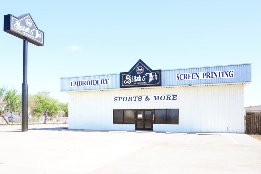 6006 Ayers St, Corpus Christi, TX for lease - Building Photo - Image 2 of 17