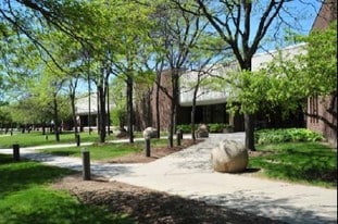 530 Community Drive - Warehouse