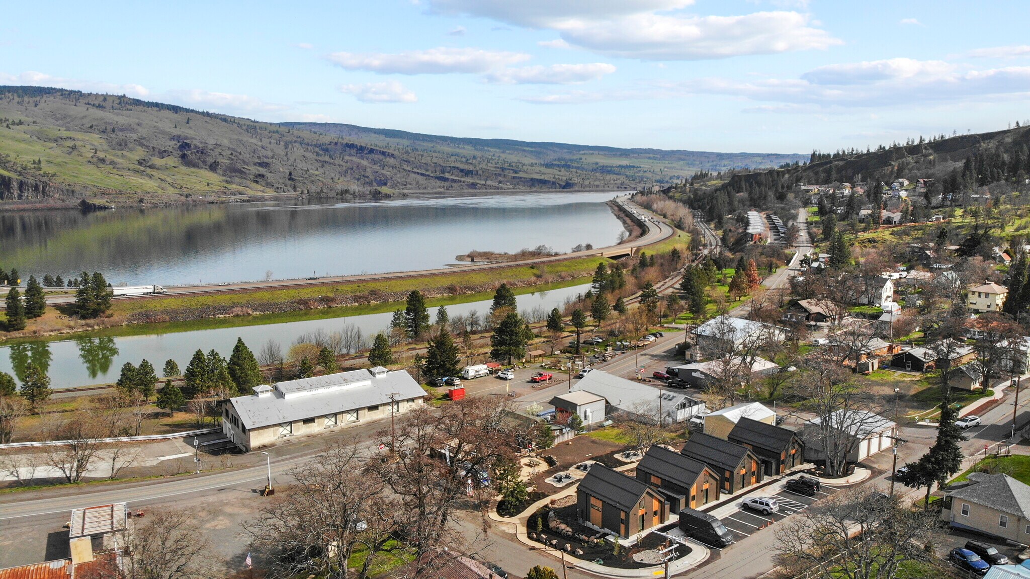 1103 3rd Ave, Mosier, OR for sale Primary Photo- Image 1 of 1