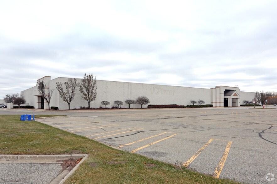 6800 Eastman Ave, Midland, MI 48642