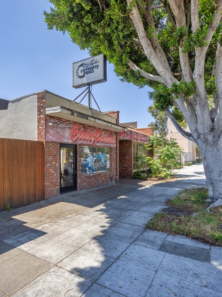 4708-4710 W Magnolia Blvd., Burbank, CA for sale - Building Photo - Image 2 of 58