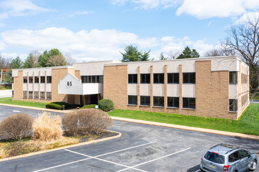 85 Old Eagle School Rd, Wayne, PA for lease - Building Photo - Image 2 of 8