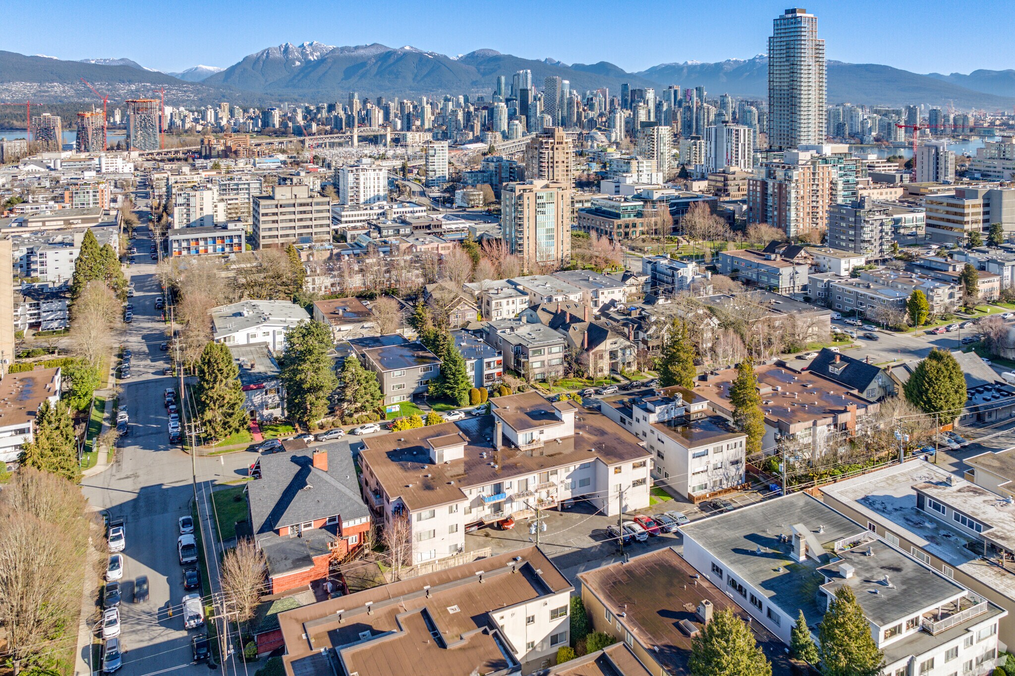 1676 11th Av W, Vancouver, BC for sale Primary Photo- Image 1 of 3