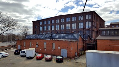 90 Dayton Ave, Passaic, NJ for lease Building Photo- Image 1 of 3