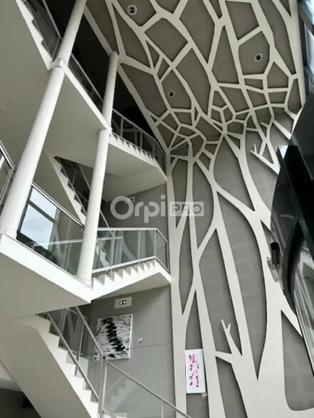 Office in Reims for lease - Interior Photo - Image 3 of 12