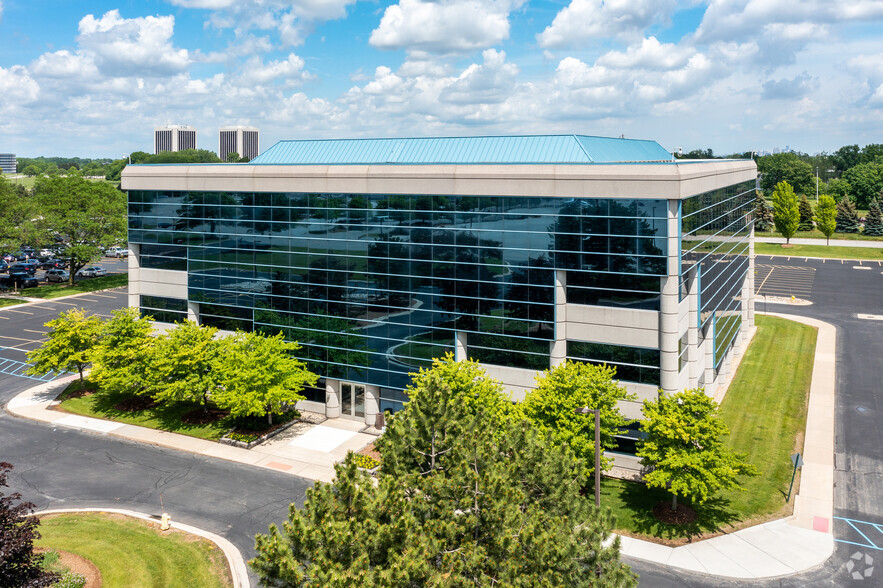 500 Town Center Dr, Dearborn, MI for sale - Primary Photo - Image 1 of 1