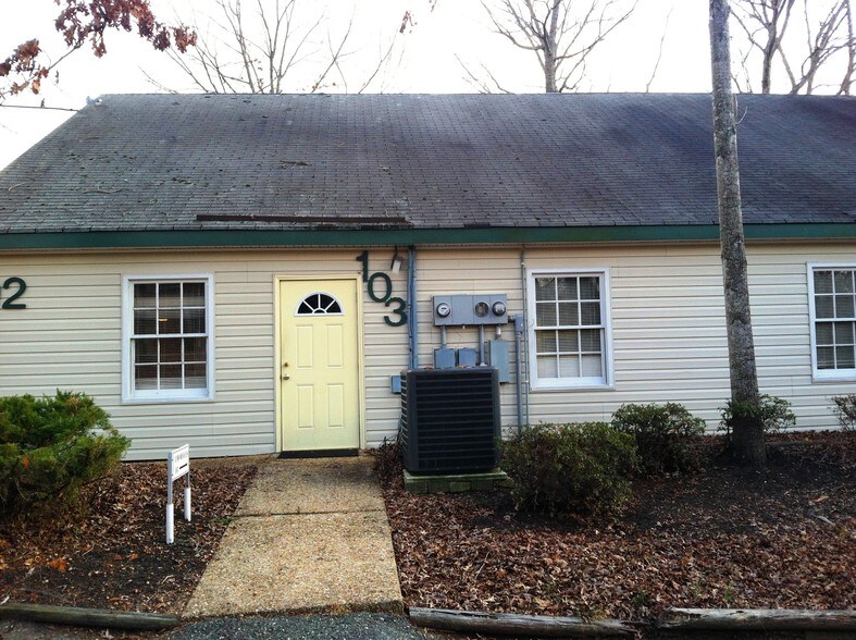 1761 Jamestown Rd, Williamsburg, VA for sale - Building Photo - Image 1 of 1