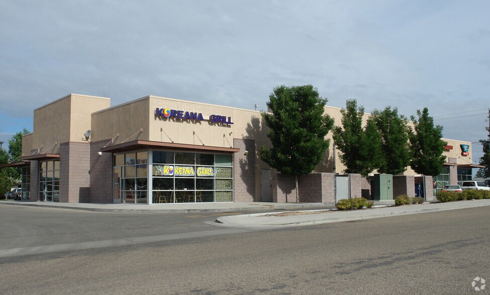 8915-8925 W Overland Rd, Boise, ID for lease - Primary Photo - Image 2 of 20