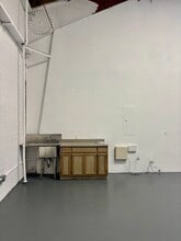 361 Vernon Ave, Venice, CA for lease Interior Photo- Image 2 of 4