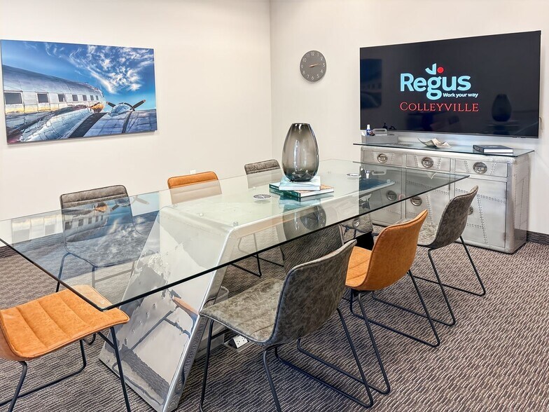 97 Village Ln, Colleyville, TX for lease - Interior Photo - Image 1 of 9