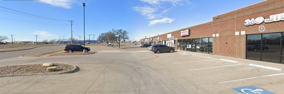 830 Mayfield Rd, Grand Prairie, TX for lease - Building Photo - Image 3 of 8