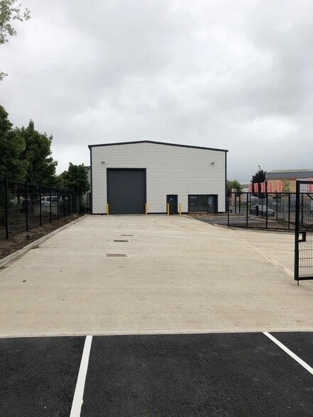 13 Great North Way, York for lease - Building Photo - Image 3 of 3