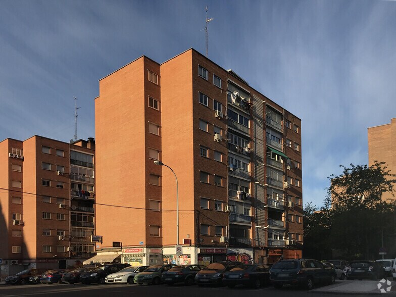 Avenida Naciones, 28, Fuenlabrada, Madrid for sale - Primary Photo - Image 1 of 1