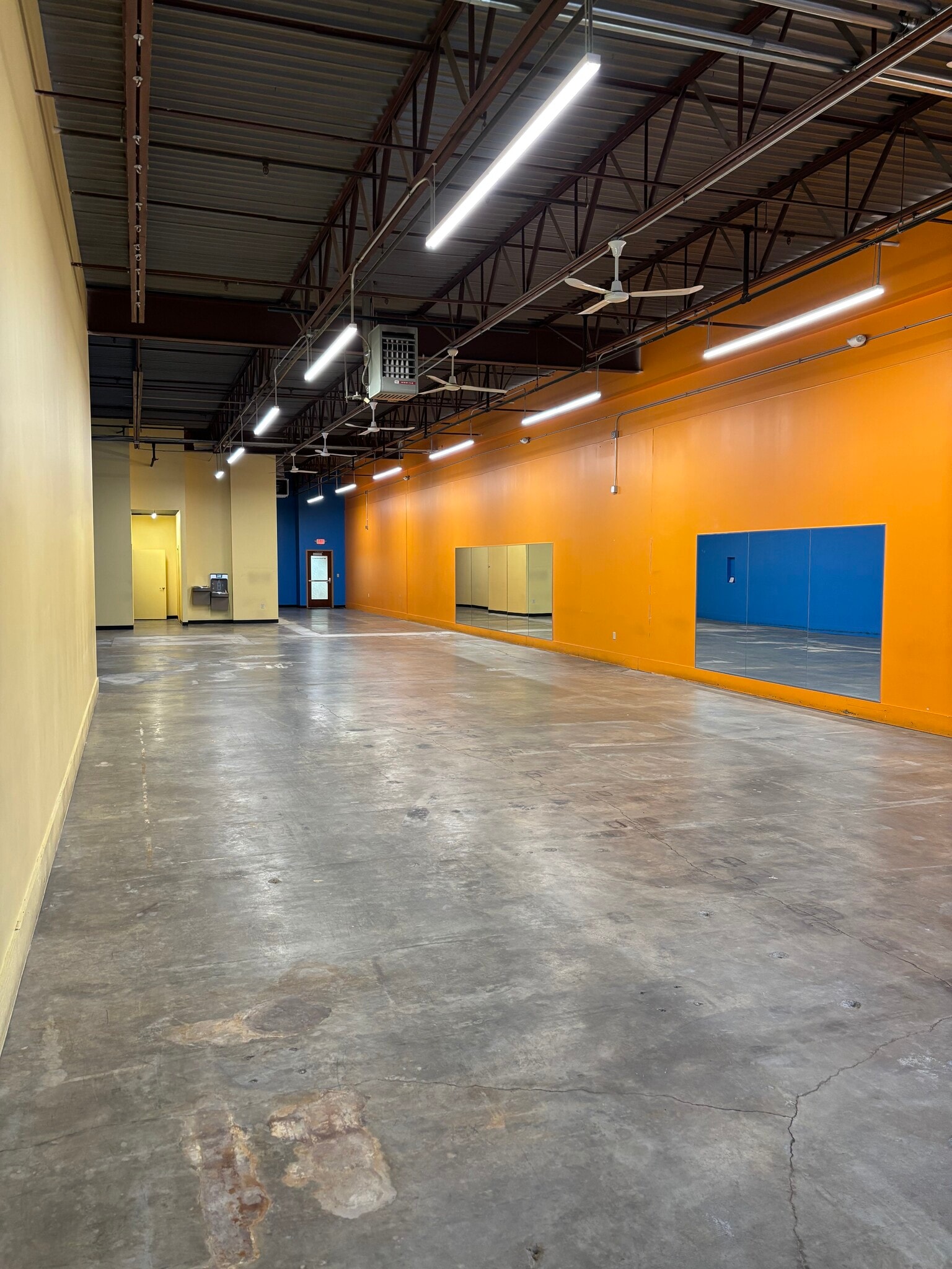 652-684 Transfer Rd, Saint Paul, MN for lease Interior Photo- Image 1 of 6