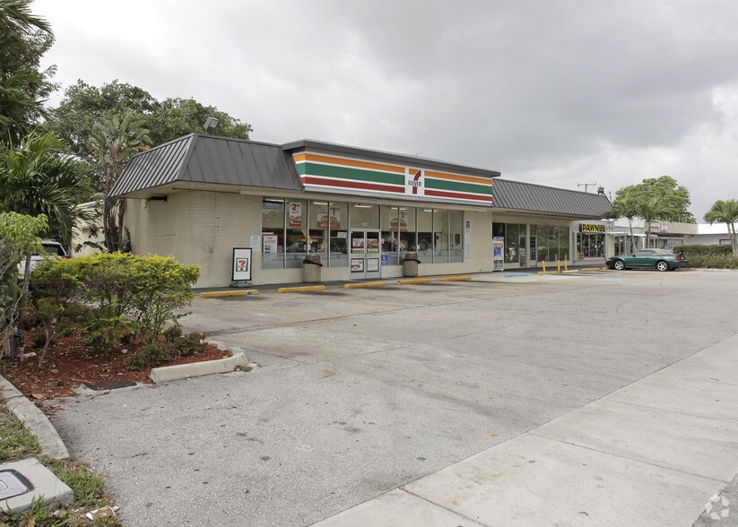 2030-2040 NE 49th St, Pompano Beach, FL for lease - Primary Photo - Image 1 of 10