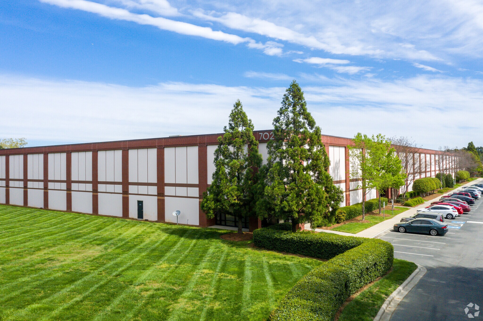 7010 Reames Rd, Charlotte, NC for lease Primary Photo- Image 1 of 3