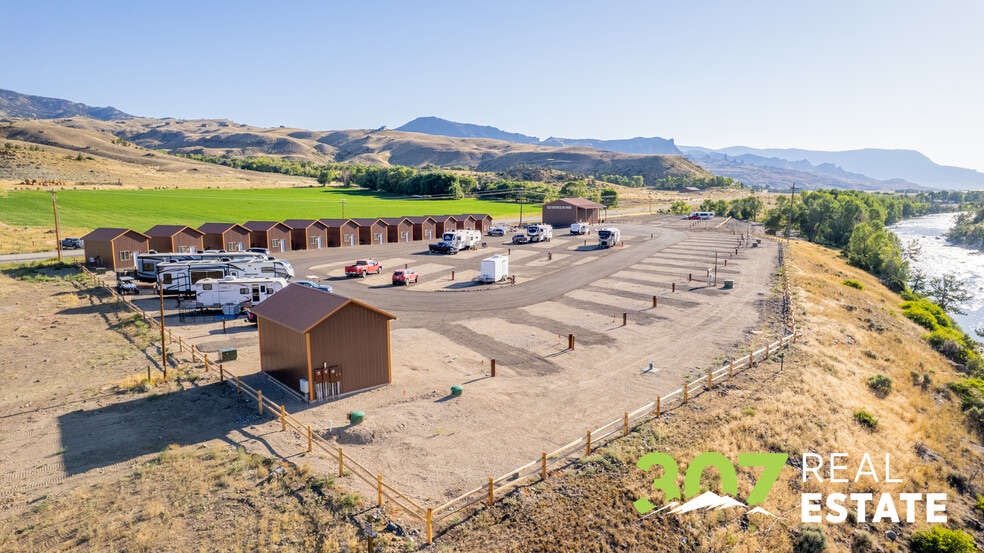 3256 N Fork Hwy, Cody, WY for sale - Building Photo - Image 3 of 45