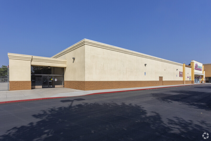 1475 Hillman St, Tulare, CA for lease - Building Photo - Image 2 of 4