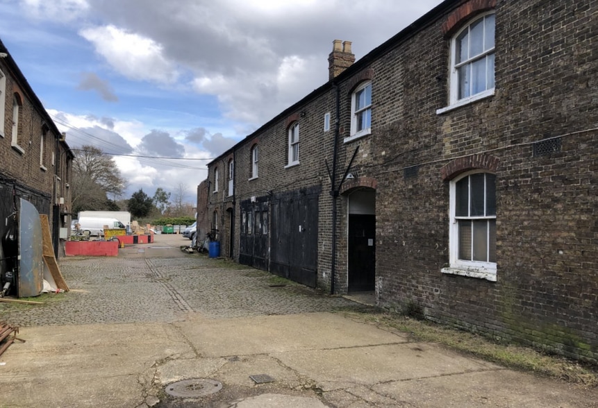 Arlington Rd, Twickenham for sale - Building Photo - Image 3 of 6