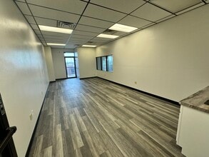 201 SW 14th St, Bentonville, AR for lease Interior Photo- Image 1 of 2