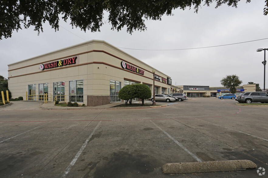 9203 Skillman St, Dallas, TX for lease - Primary Photo - Image 1 of 16