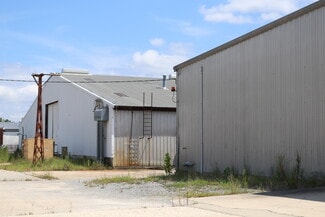 More details for 2-4 N Gill St, Hazlehurst, GA - Industrial for Lease